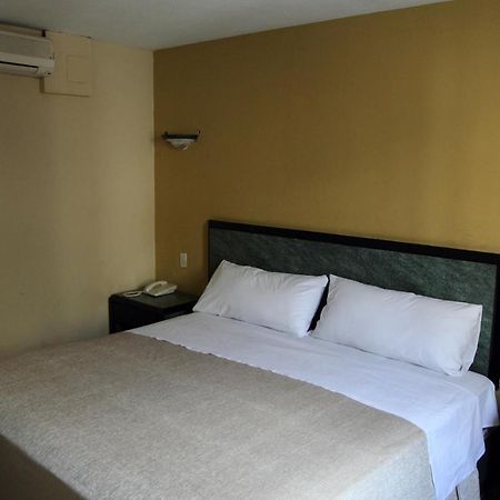 Hotel Universo غوادالاجارا المظهر الخارجي الصورة