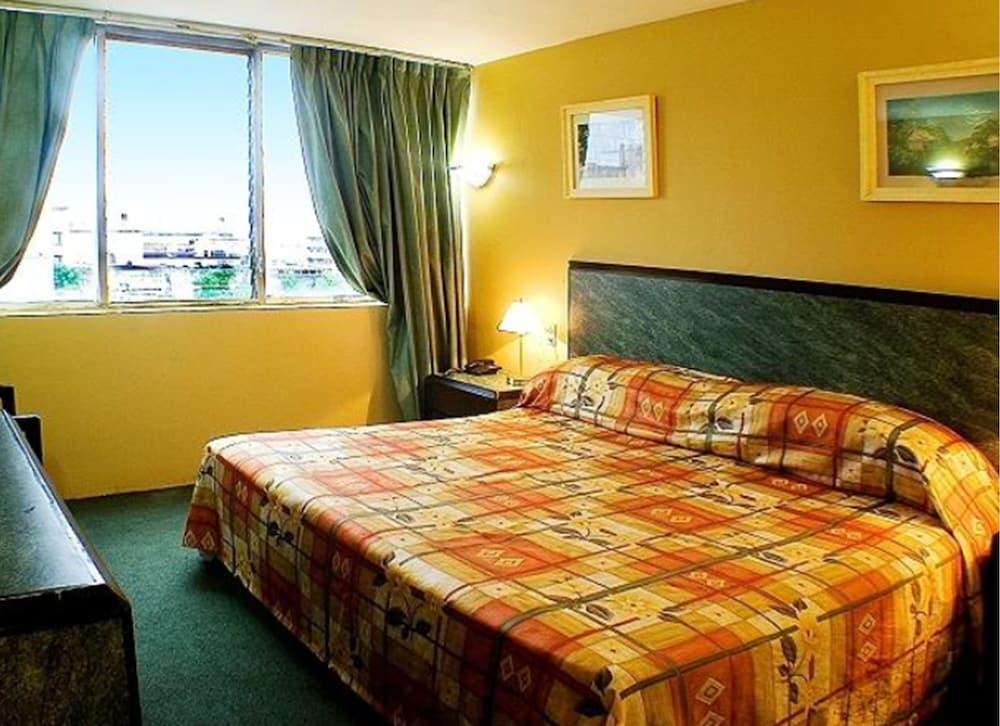 Hotel Universo غوادالاجارا المظهر الخارجي الصورة