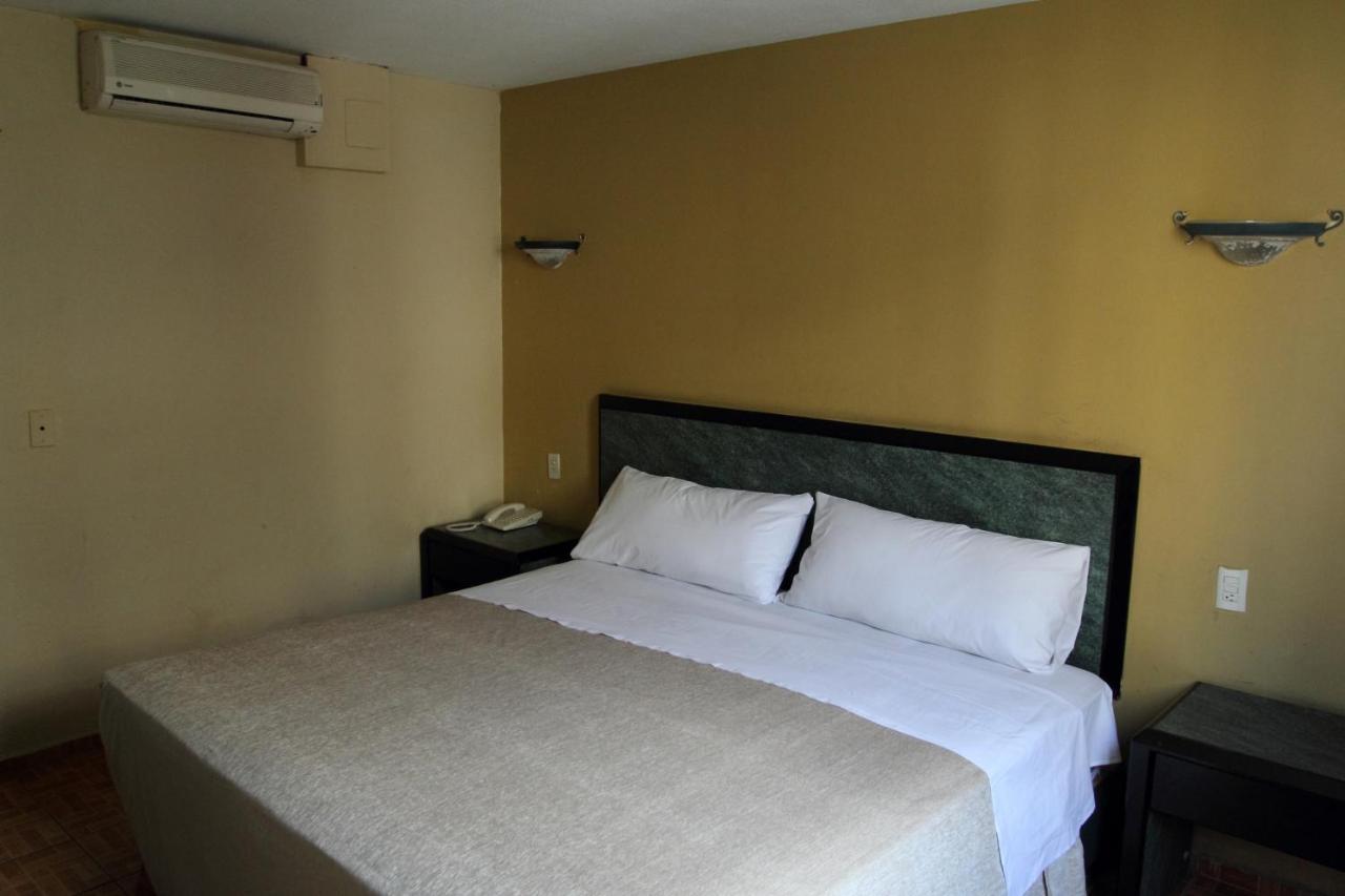 Hotel Universo غوادالاجارا المظهر الخارجي الصورة