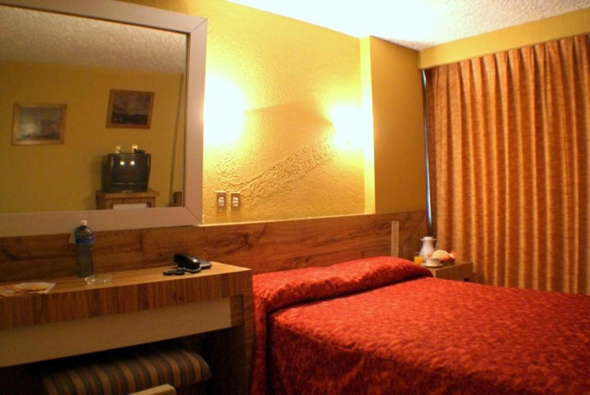 Hotel Universo غوادالاجارا المظهر الخارجي الصورة